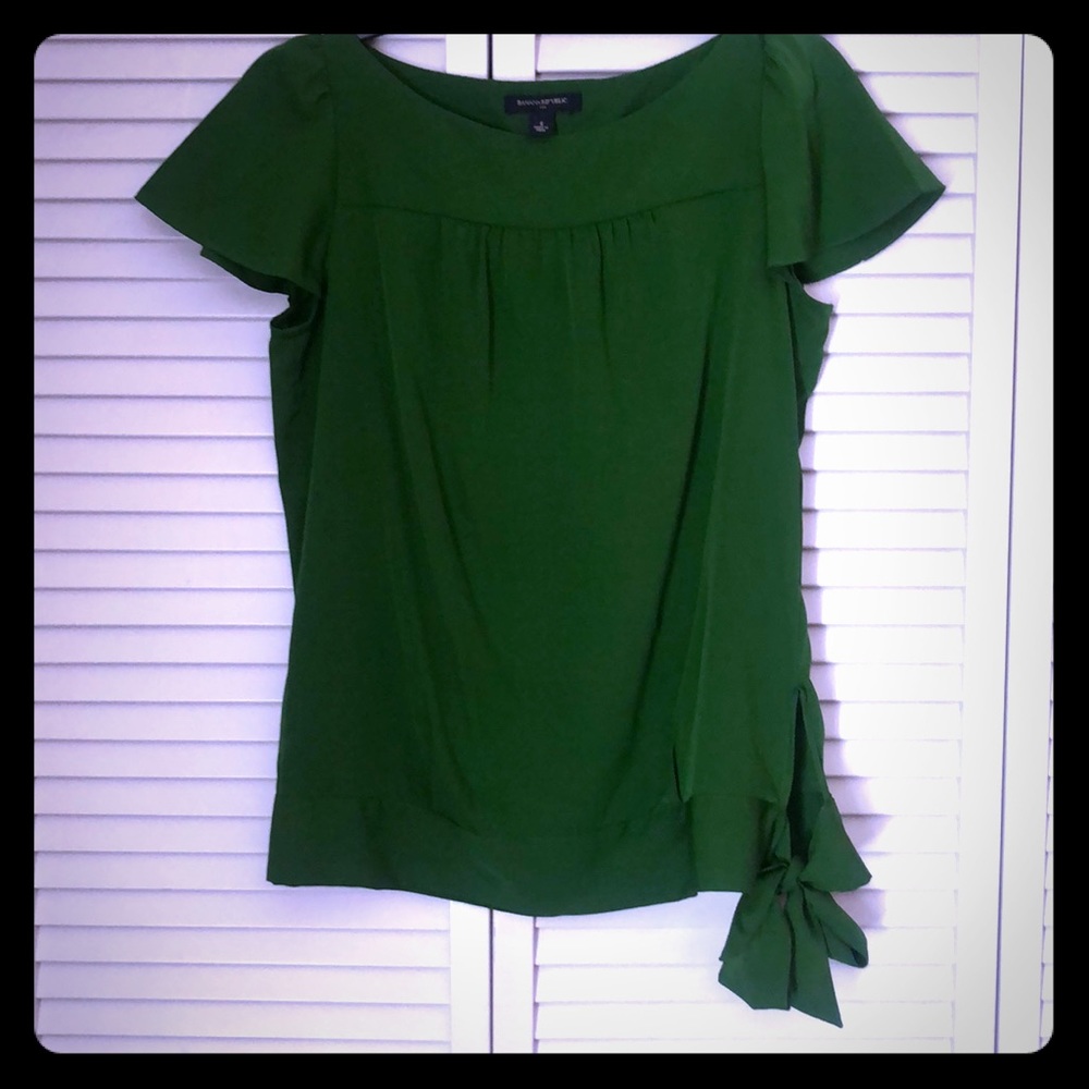 Banana Republic Blouse 👚